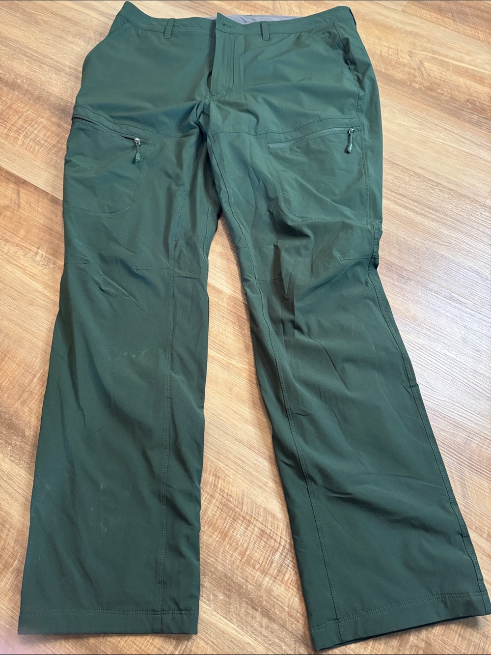 Eddie Bauer Wide-Leg fleece lined Outdoor Pants in Forest Green
